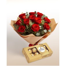 Combinação perfeita: Buquê com 12 rosas + chocolates