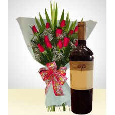Combo de Distinção: Buquê de 12 Rosas + Vinho.