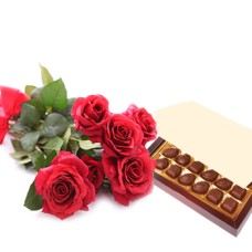 Simplesmente rosas e chocolates