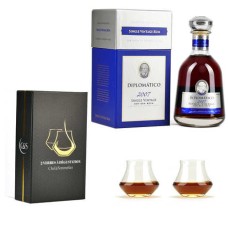 Uma garrafa de Diplomatico Vintage 43% e um conjunto de 2 copos.