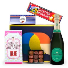 Caixa de presente com champanhe e chocolate