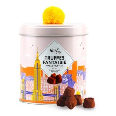 Trufas sofisticadas com pipoca em uma mini lata. Viagem a Nova York.