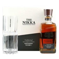 Caixa de presente com 2 copos de whisky Nikka Tailored, 43% ABV.