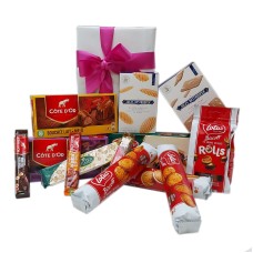 Pacote de presente belga gigante com biscoitos, nougat e chocolate.