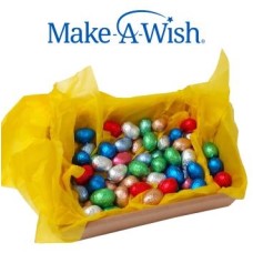 Cesta Make-A-Wish com 60 ovos Callebaut pré-embalados.
