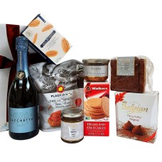Prosecco e tapas são um presente com sabores salgados e doces.