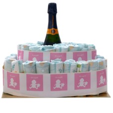 Pamper Cake É uma menina com Veuve Clicquot