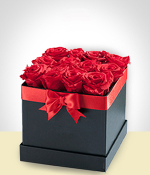 Caixa de veludo com 12 rosas