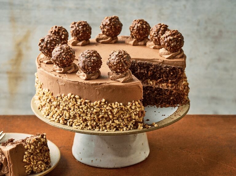 Bolo Ferrero Rocher de 2 kg