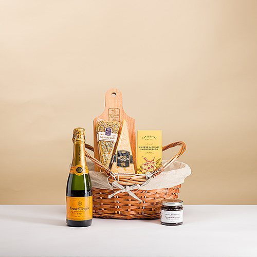 Champanhe Veuve Clicquot e queijo para viagem
