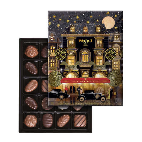 Caixa com 20 chocolates sortidos da marca Maxim's.